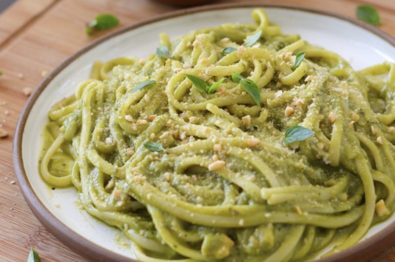 Macarrão ao Pesto de Abacate