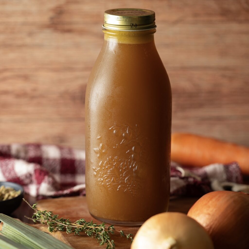 caldo de legumes caseiro