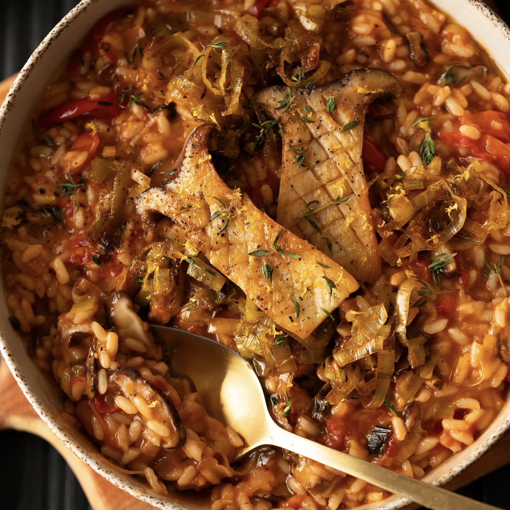 risoto de cogumelos com tomate e alho poró